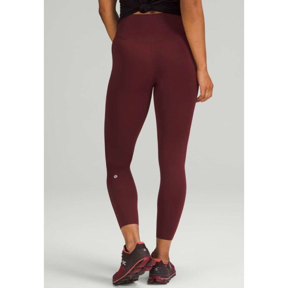 Lululemon Base Pace High-Rise Tight 25” Red Merlot Size 14 / XXL Nulux Leggings